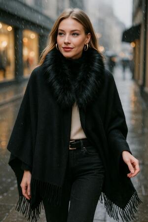 Siyah Kürklü Püsküllü Panço NW11420 - Angelino Butik