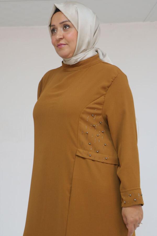 52013 Büyük Beden Taş Detaylı Krep Elbise - Hardal - 2