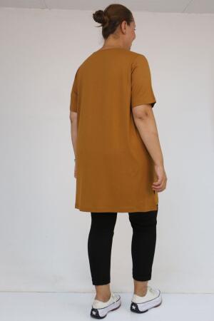 58507 Büyük Beden Yakası Biyeli Penye Tişört - Hardal - (1)