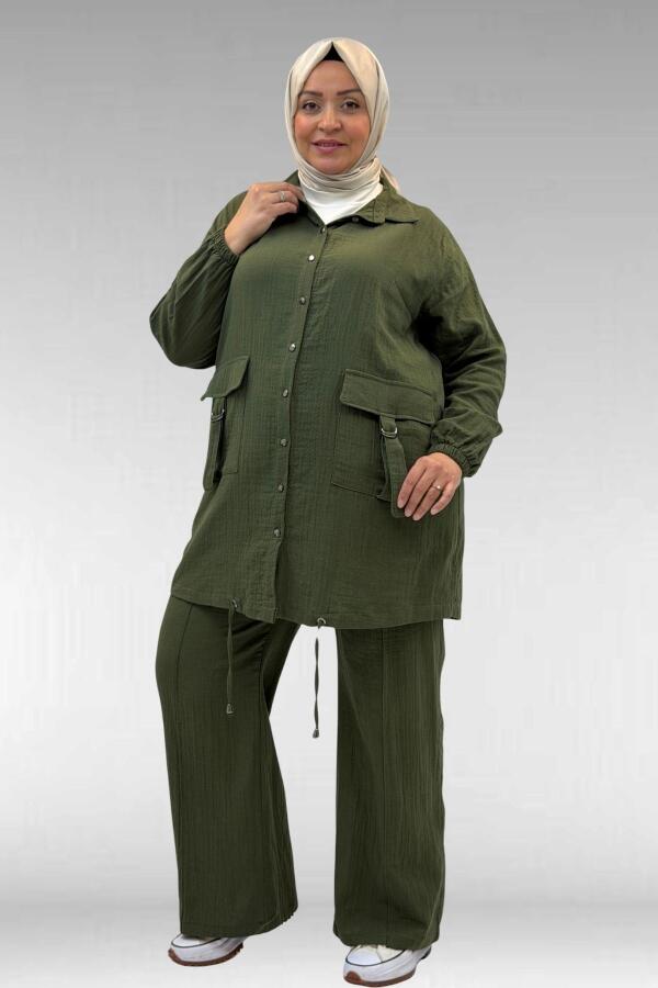 67015 Büyük Beden Cepleri D Toka Detaylı Müslin Pantolonlu Takım - Haki - 1