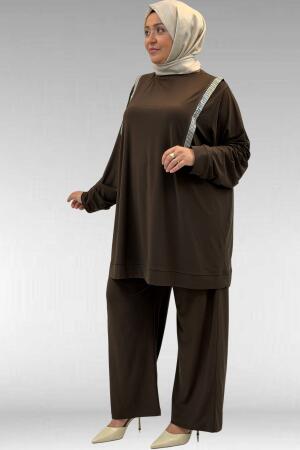 67022 Büyük Beden Omzu Taş Detaylı Sandy Pantolonlu Takım - Kahve - 3