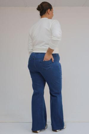9137-18 Büyük Beden Beli Lastikli İspanyol Paça Kot Pantolon - Mavi - 3