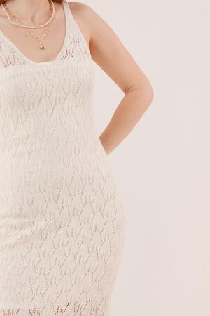 Ajurlu V Yaka Püskül Detaylı Krem Elbise - ANGELINO BuyukBedeniz (1)