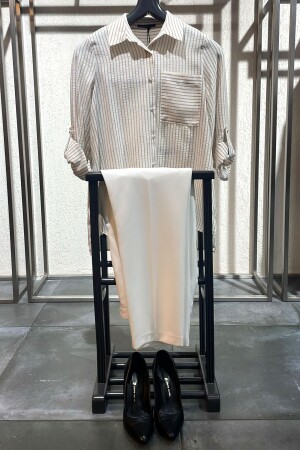 Angelino Büyük Beden Bej Çizgili Tek Cepli Gömlek - Angelino Moda