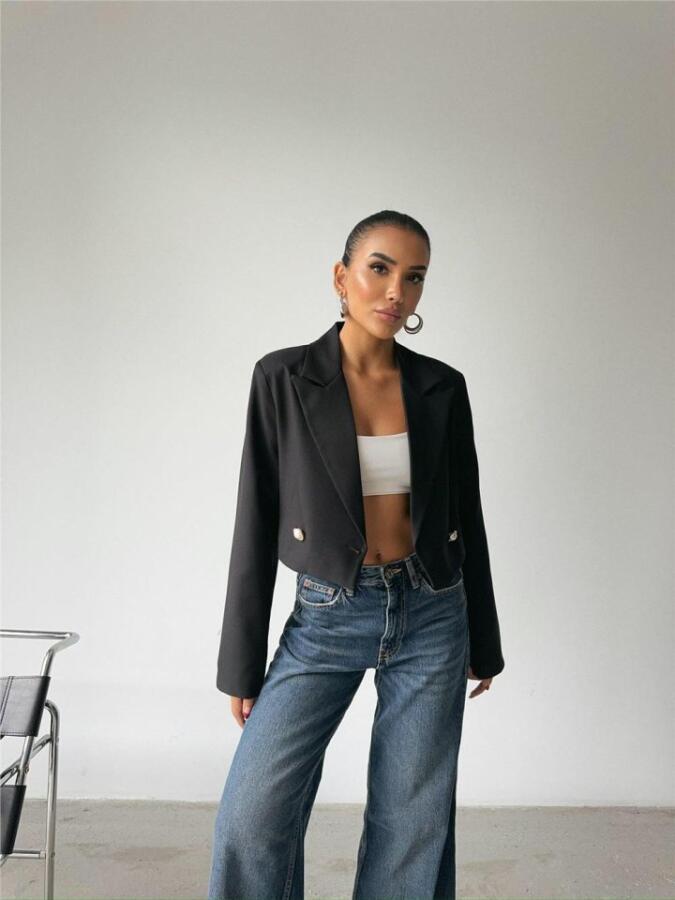 ARKASI İNCİ DÜĞME DETAYLI CROP CEKET - Siyah - 1