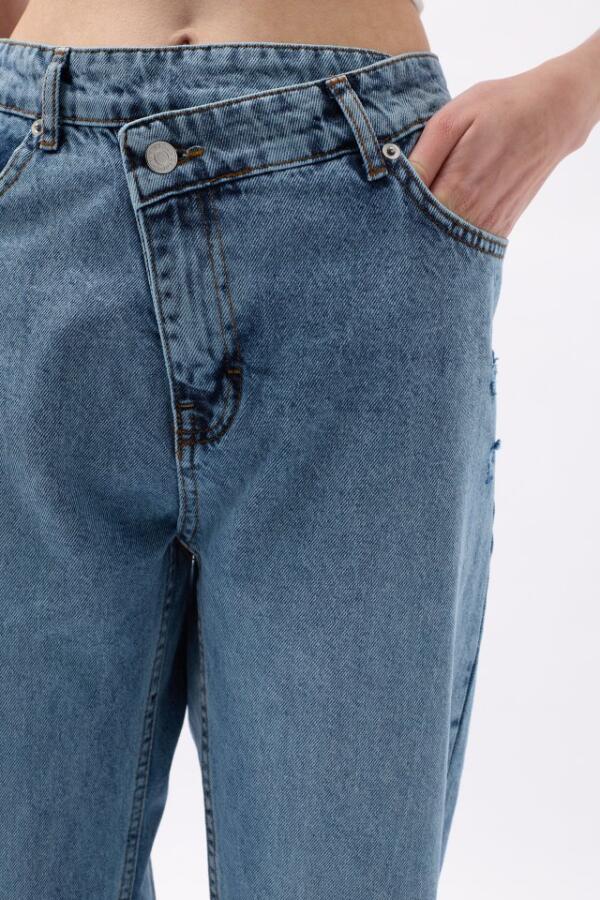 Asimetrik Bel Paça Yırtmaçlı Jean - 4