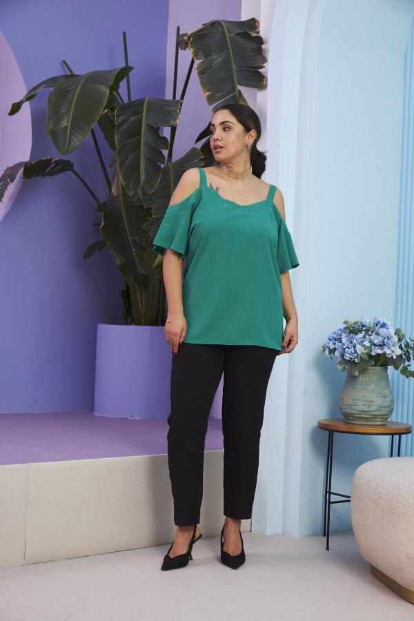 Askılı Büyük Beden Yeşil Bluz - 5