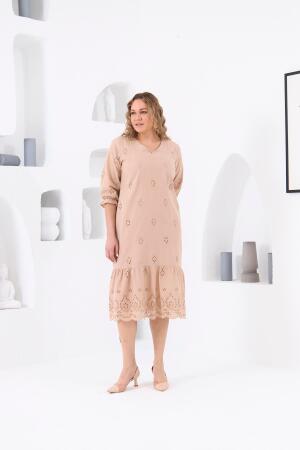 Astarlı Kolları Lastikli Brode Büyük Beden Elbise Krem - 3