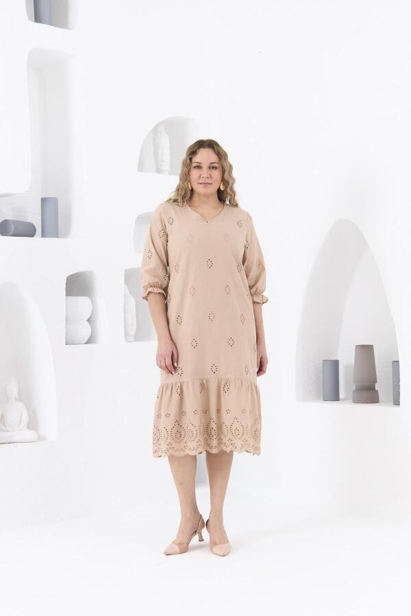 Astarlı Kolları Lastikli Brode Büyük Beden Elbise Krem - 6