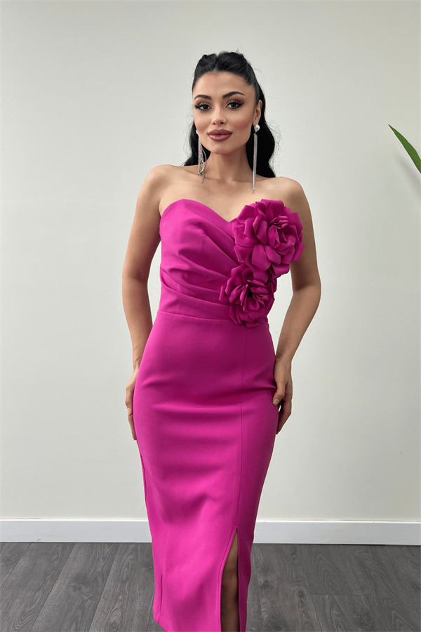 Atlas Kumaş Gül Detaylı Straplez Kalem Elbise - FUŞYA - 3