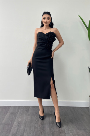 Atlas Kumaş Gül Detaylı Straplez Kalem Elbise - SİYAH - Angelino Moda