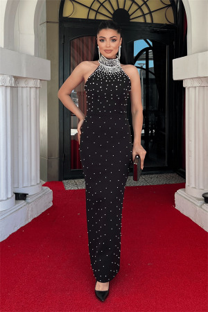 Atlas Kumaş İnci Detaylı Boyundan Bağlama Abiye Elbise - SİYAH - Angelino Moda