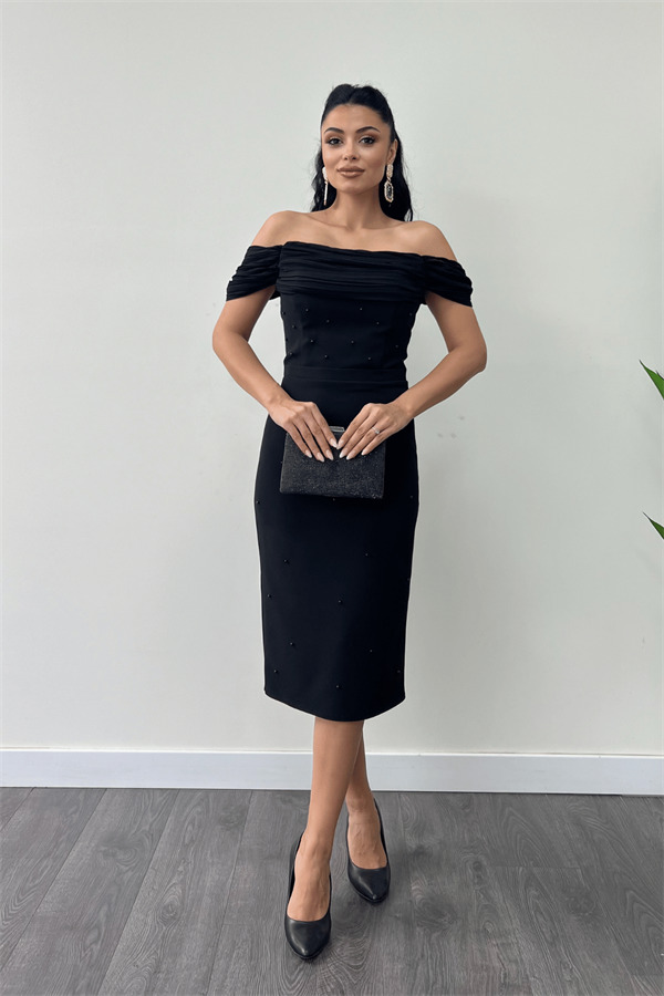 Atlas Kumaş İnci Detaylı Düşük Yaka Abiye Elbise - SİYAH - 1