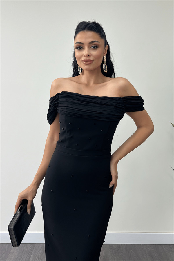 Atlas Kumaş İnci Detaylı Düşük Yaka Abiye Elbise - SİYAH - 3