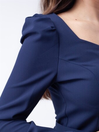 Atlas Kumaş Kalp Yaka Kemerli Elbise - LACİVERT - 4