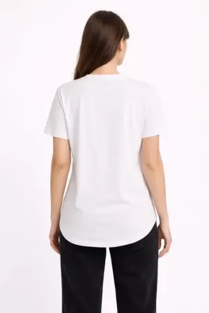 Basic T-Shirt Kısa Kol Bisiklet Yaka Oval Kesim Tişört - Beyaz - 2