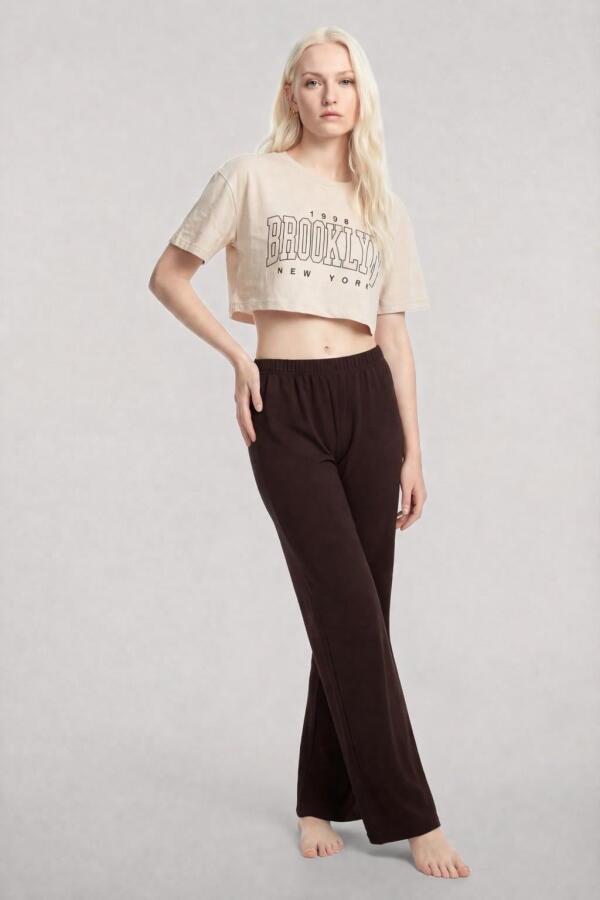 Angelino Baskılı Crop T-Shirt Pantolon Takım Kum Kahve - 1