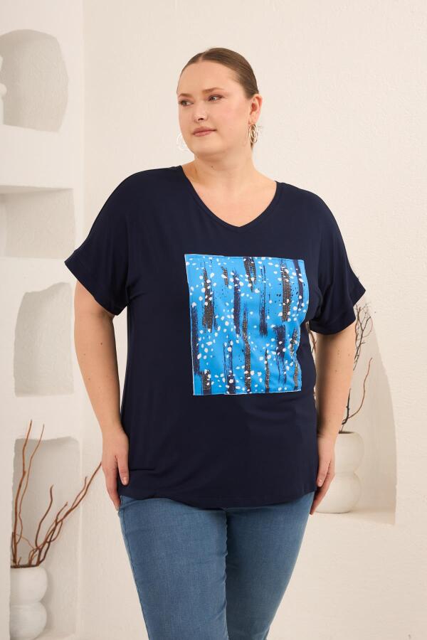 Baskılı Taş Detaylı Büyük Beden Tişört Lacivert - 4