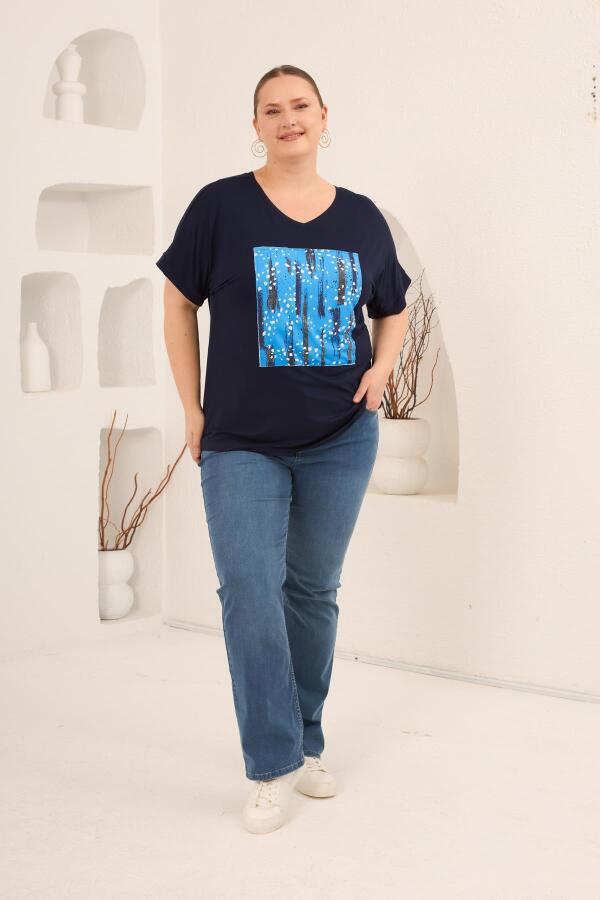 Baskılı Taş Detaylı Büyük Beden Tişört Lacivert - 6