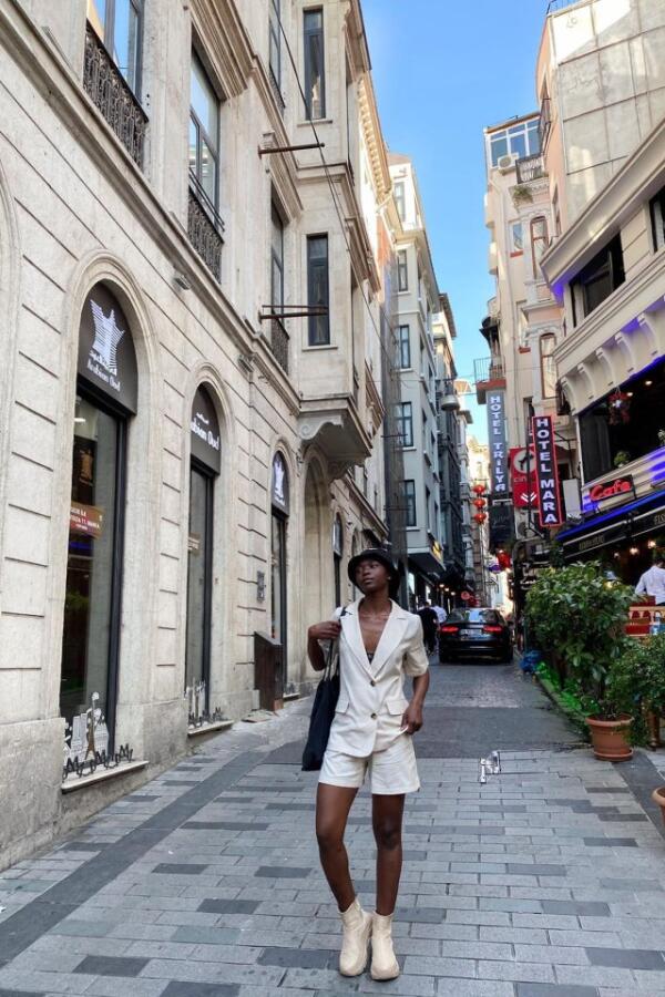 Bej Ceket Ve Şort Takım - 2