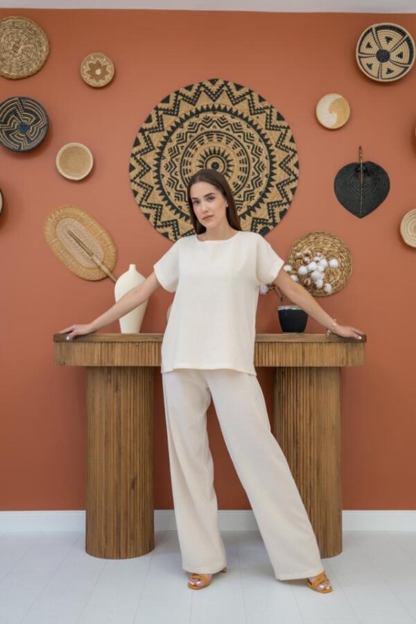 Bej T-Shirt Ve Pantolon Takım - 1