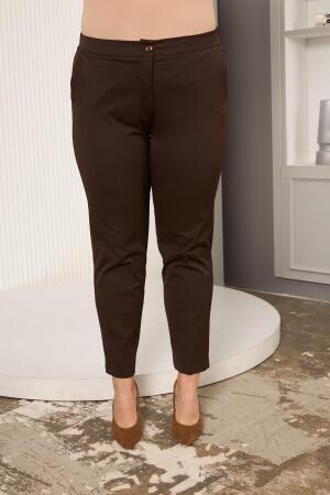 Bel Lastikli Paça Mini Yırtmaçlı Büyük Beden Kahve Kumaş Pantolon - 1