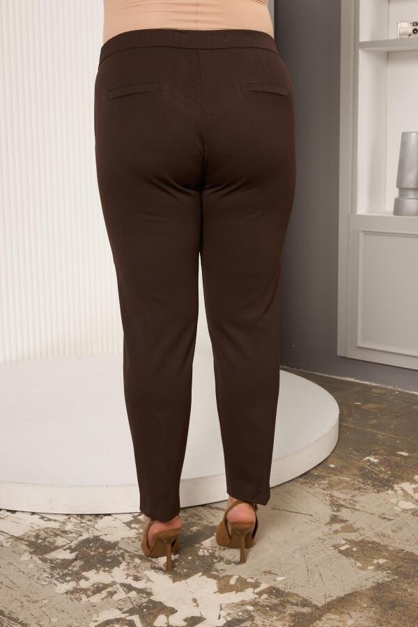 Bel Lastikli Paça Mini Yırtmaçlı Büyük Beden Kahve Kumaş Pantolon - 6