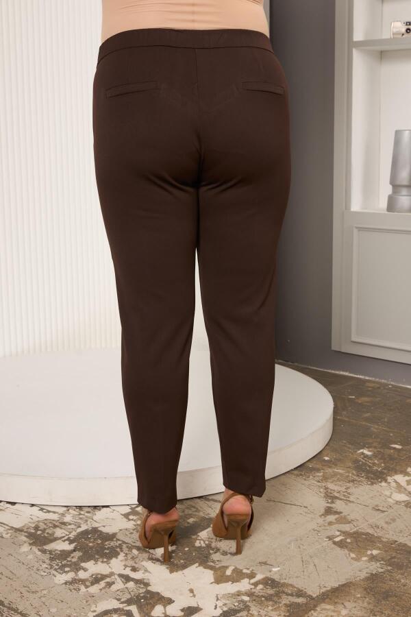 Bel Lastikli Paça Mini Yırtmaçlı Büyük Beden Kahve Kumaş Pantolon - 6