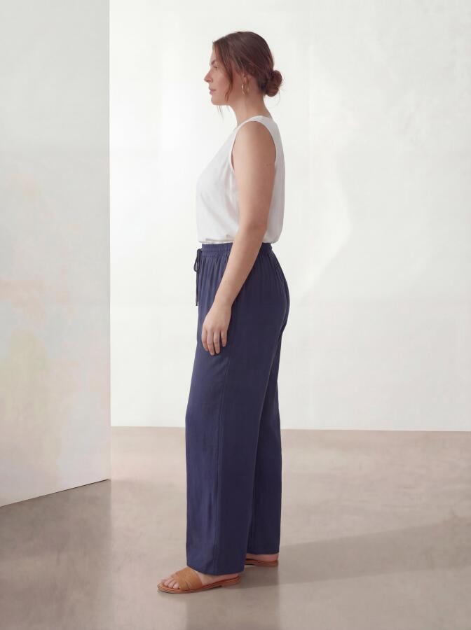 Beli Lastikli Bağcık Detaylı Kadın Büyük Beden Pantolon Lacivert - 2