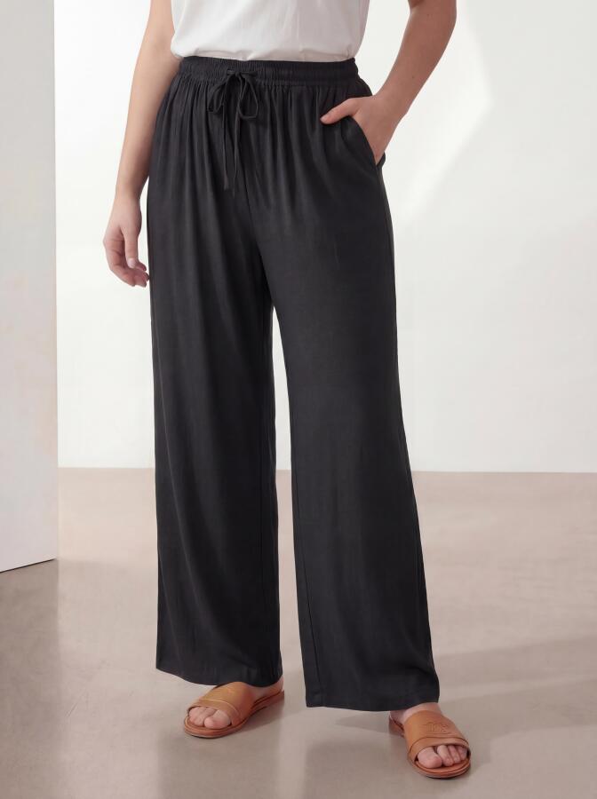 Beli Lastikli Bağcık Detaylı Kadın Büyük Beden Pantolon Siyah - 1