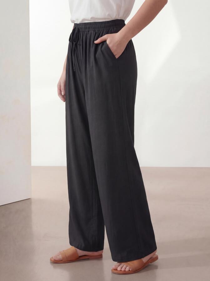 Beli Lastikli Bağcık Detaylı Kadın Büyük Beden Pantolon Siyah - 2