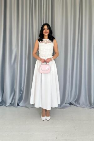 Beyaz Önü Dantel Detaylı Kemerli Elbise - ANGELINO BuyukBedeniz