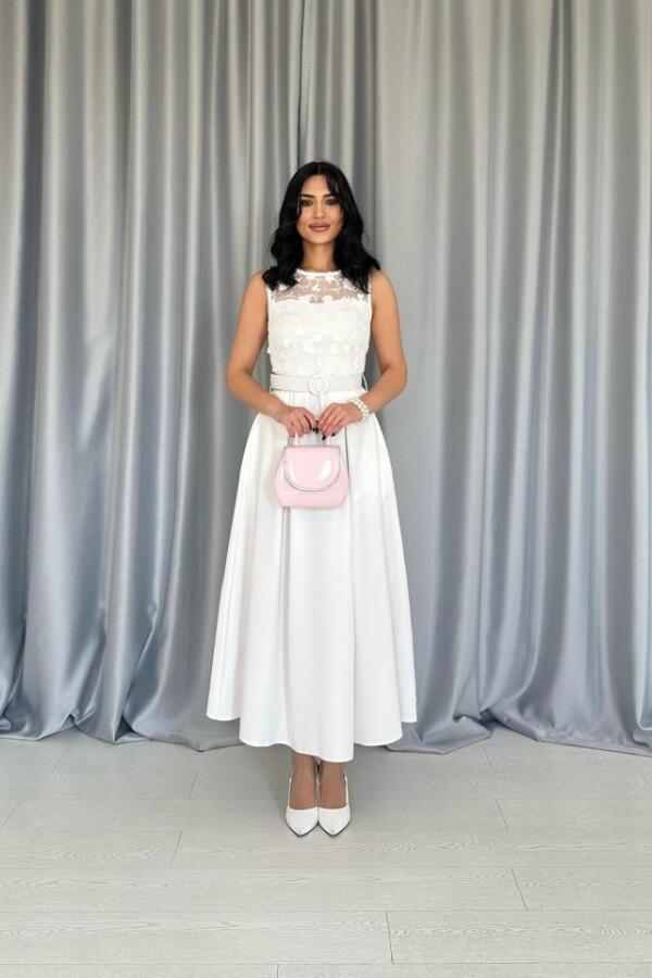 Beyaz Önü Dantel Detaylı Kemerli Elbise - 1