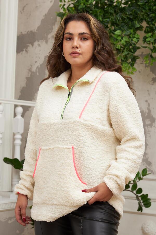 Biye Detaylı Büyük Beden Krem Kıvırcık Sweatshirt - 3