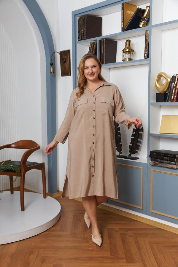 Büyük Beden Cep Taş Şerit Detaylı Düğmeli Elbise Krem - 1