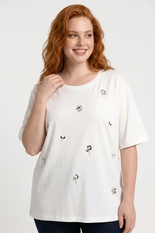 Büyük Beden Çiçek Aplikeli Taş ve İnci Detaylı Bisiklet Yaka T Shirt - 1