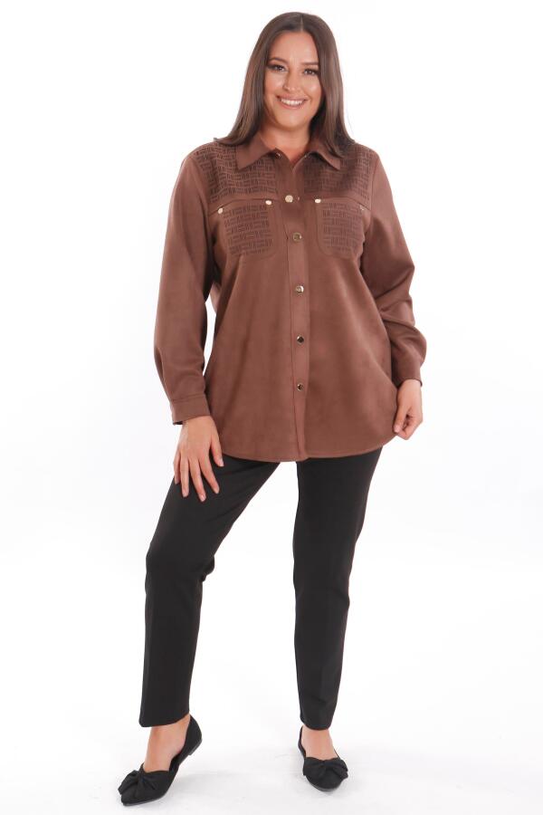 Büyük Beden Çıt Çıt Düğmeli Cep ve Omuz Lazer Kesim Detaylı Kahverengi Süet Gömlek - 2