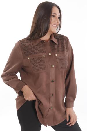 Büyük Beden Çıt Çıt Düğmeli Cep ve Omuz Lazer Kesim Detaylı Kahverengi Süet Gömlek - 3