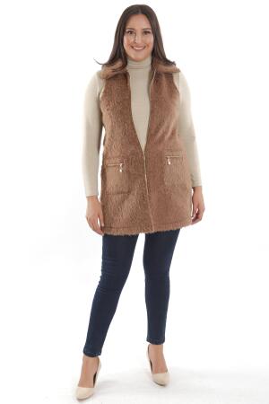 Büyük Beden Fermuar ve Cep Detaylı Kahverengi Kürk Yelek - Angelino Moda (1)