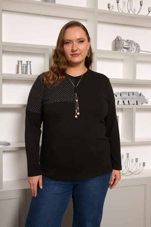 Büyük Beden File ve Kolye Detay Bluz Siyah - 1