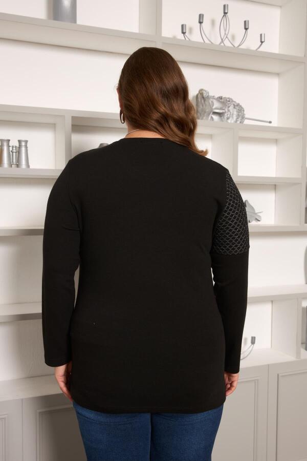 Büyük Beden File ve Kolye Detay Bluz Siyah - 5