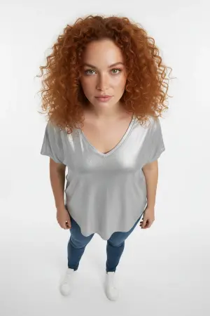 Büyük Beden Gümüş Metalik V Yaka Parlak T-shirt - 3