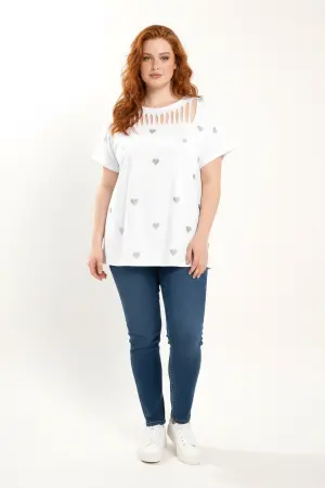 Büyük Beden İşlemeli Kalp Detaylı T shirt - 3