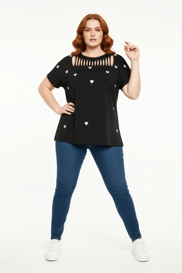 Büyük Beden İşlemeli Kalp Detaylı T-shirt - 3