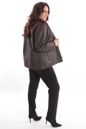 Büyük Beden Kadife Yakalı Çıt Çıt Düğme Detaylı Kahverengi Kaban - 4