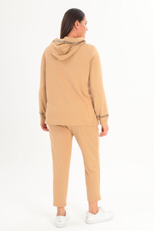 Trend42plus Büyük Beden Kapüşon Yaka Sweat Pantolon Bej Takım - 4