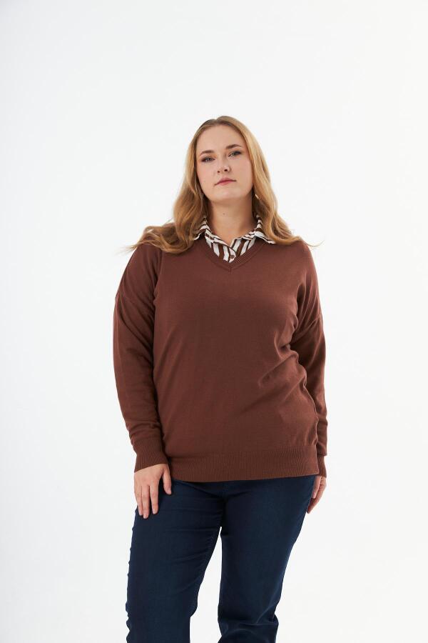 Büyük Beden Kaşmir Karışımlı V Yaka Triko Kazak Kahverengi - 3