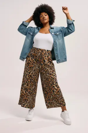Büyük Beden Leopar Desenli Geniş Paça Kısa Pantolon - Shape of You (1)