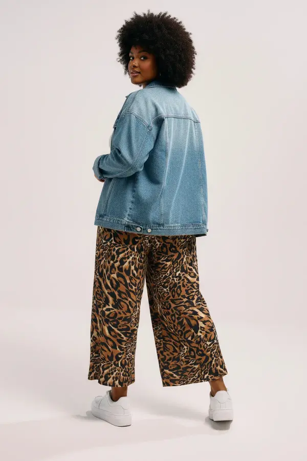 Büyük Beden Leopar Desenli Geniş Paça Kısa Pantolon - 6