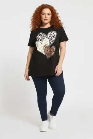 Büyük Beden Leopar Detaylı Kalp Baskılı Siyah Tişört - Shape of You (1)